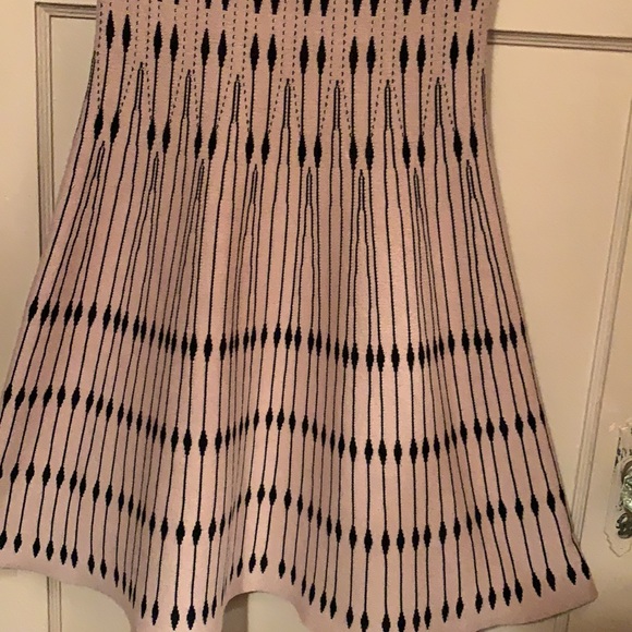 NEIMAN MARCUS PINK WITH BLACK KNIT DRESS SZ M - Picture 4 of 16